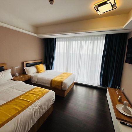 Davao City Aeontower Suites&Hotel By Cmc מראה חיצוני תמונה