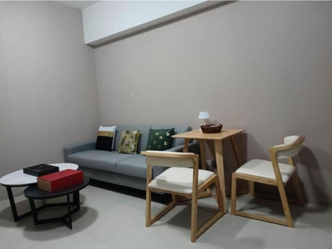 Davao City Aeontower Suites&Hotel By Cmc מראה חיצוני תמונה