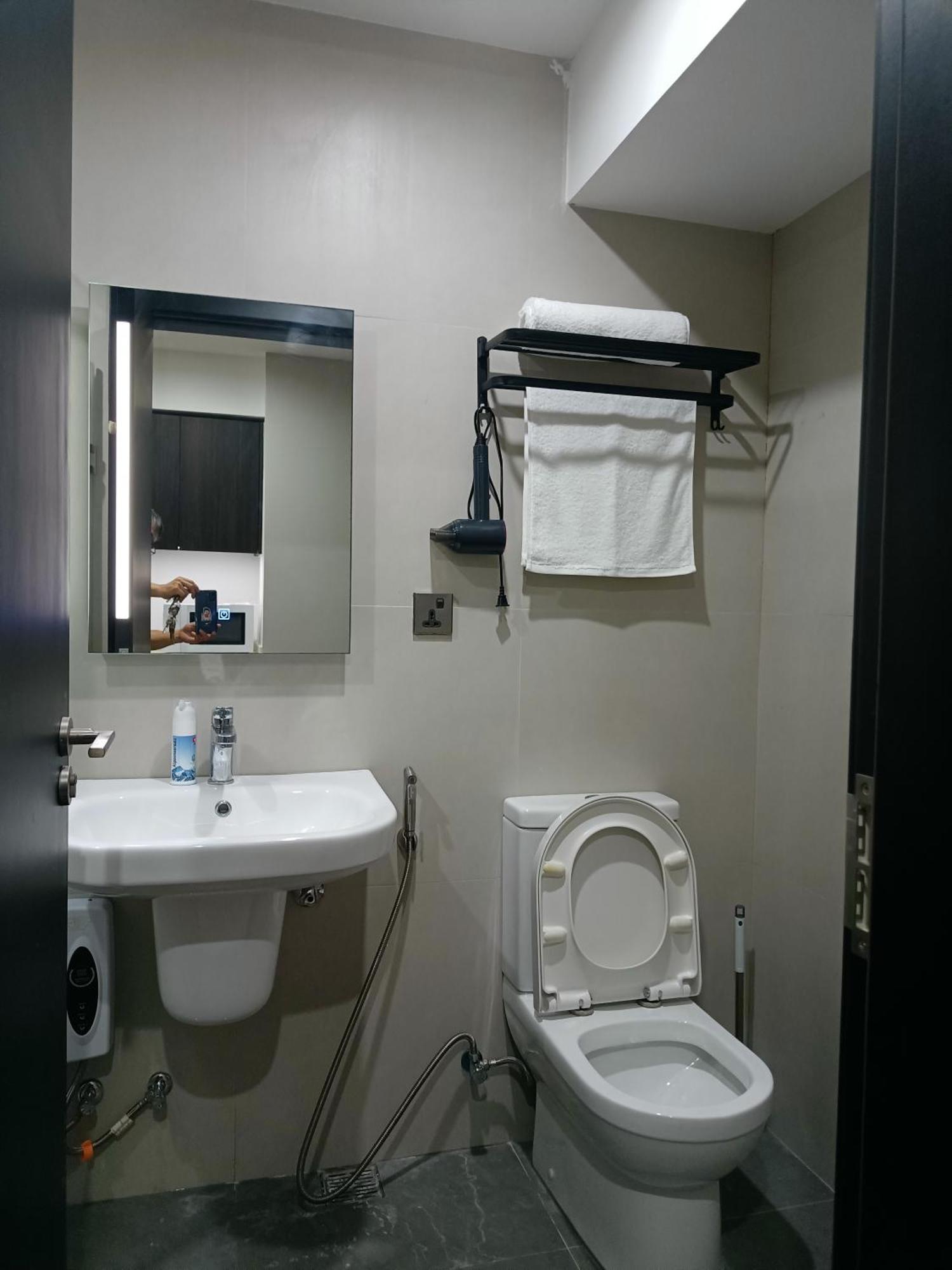 Davao City Aeontower Suites&Hotel By Cmc מראה חיצוני תמונה