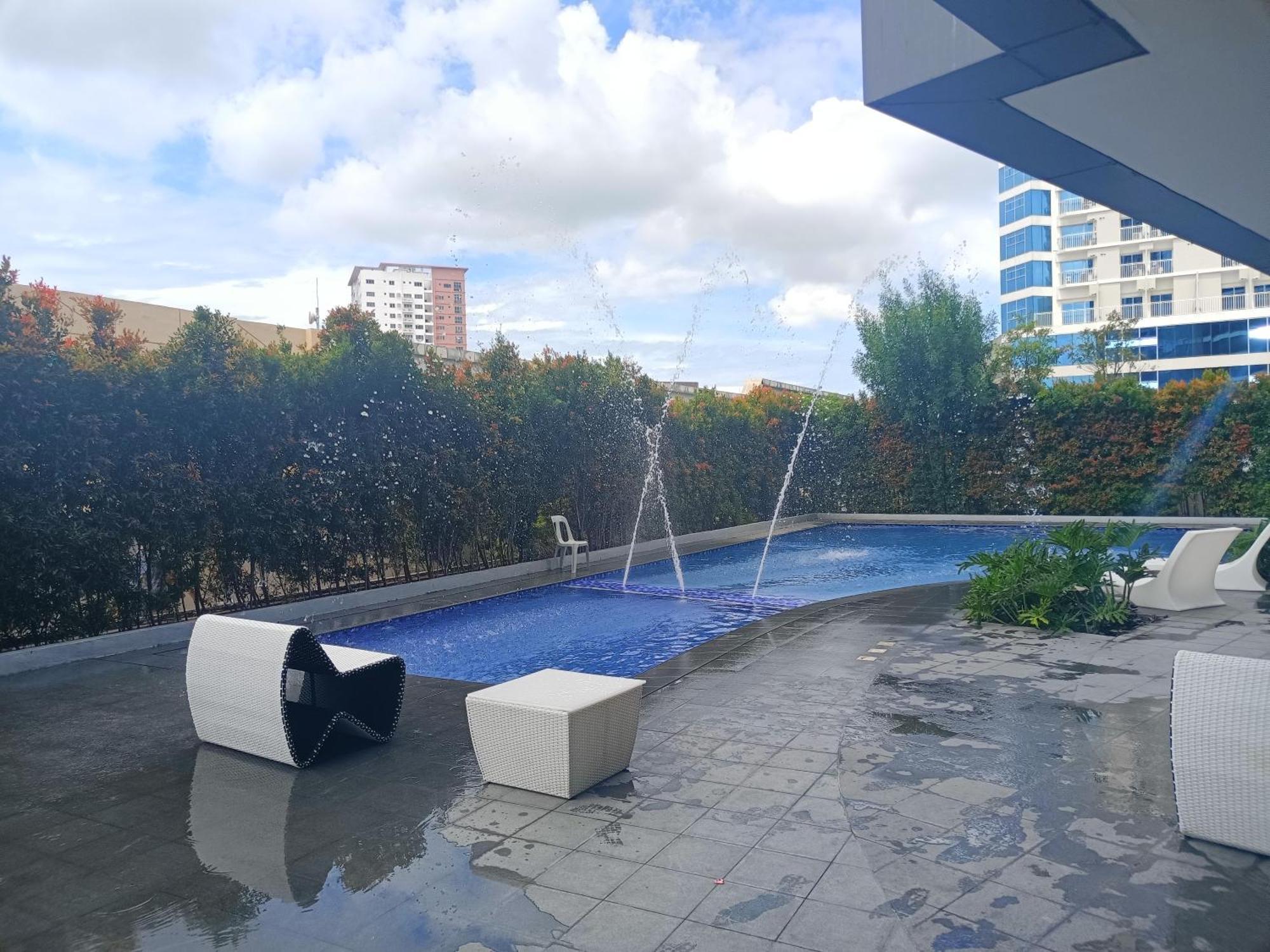 Davao City Aeontower Suites&Hotel By Cmc מראה חיצוני תמונה